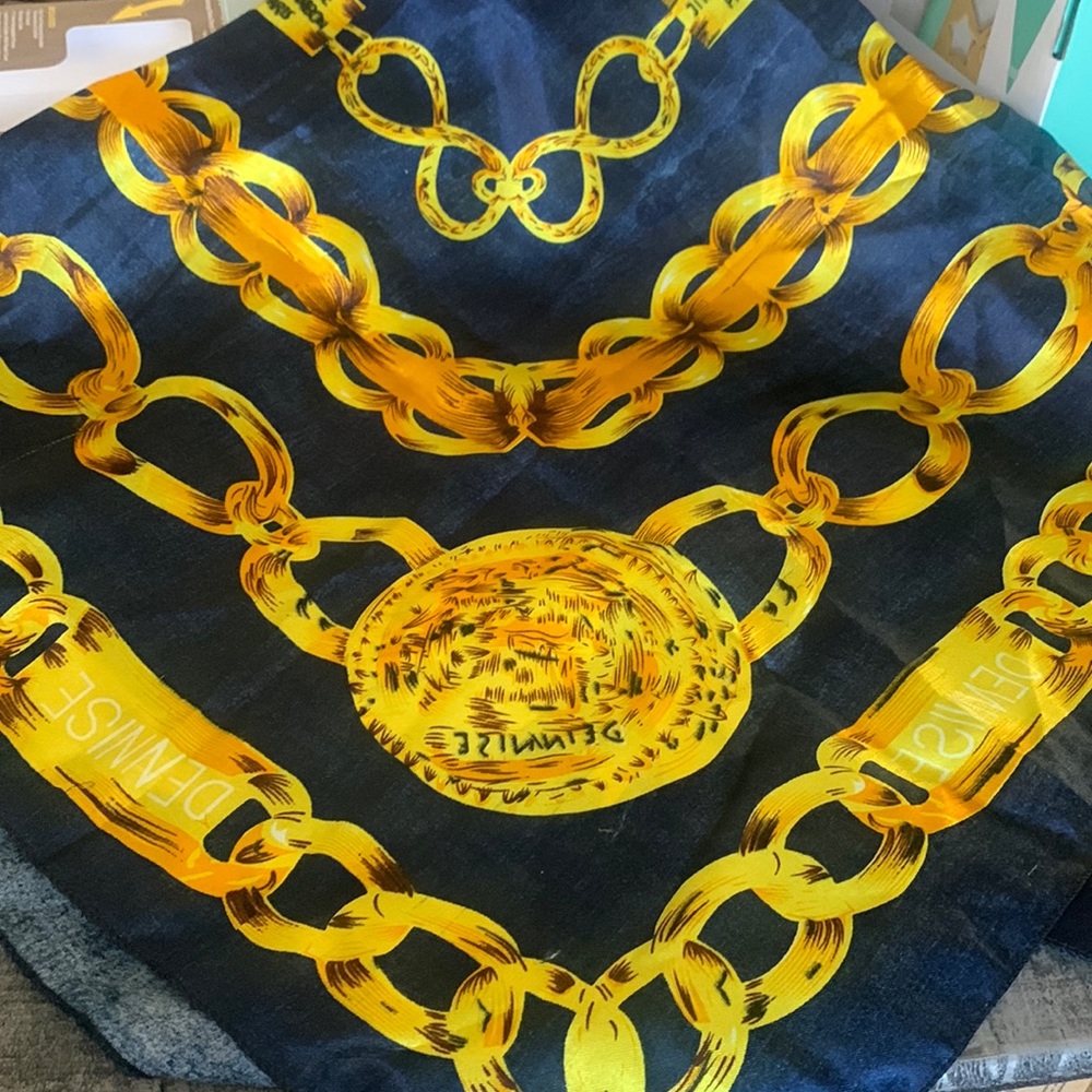 Vintage boardwalk scarf. 31 Rue carbon Scarf.